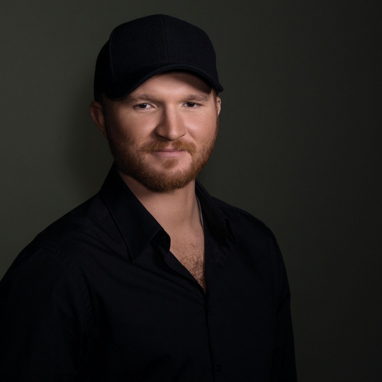 ERIC PASLAY PLAYS HIS FIRST SHOW AT NASHVILLE’S ASCEND AMPHITHEATER.