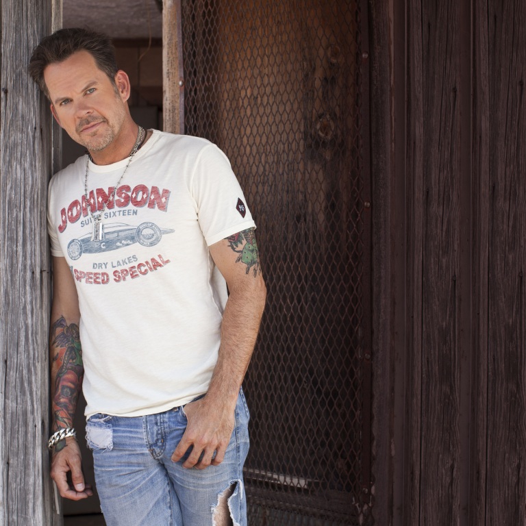 GARY ALLAN PAINTS A CLEAR PICTURE WITH HIS LATEST SINGLE.