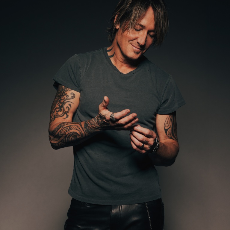 KEITH URBAN CHALLENGES HIMSELF BY STRIVING TO GET BETTER AT HIS CRAFT.