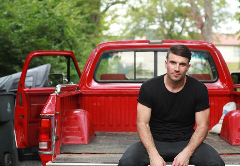 SAM HUNT WILL PREMIERE HIS NEW SINGLE ‘TAKE YOUR TIME’ ON LETTERMAN ON MONDAY. (PRESS RELEASE)