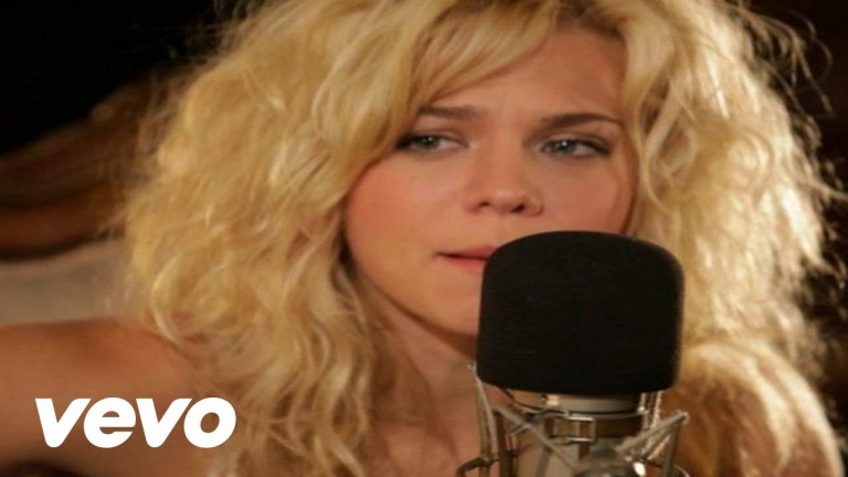 The Band Perry – Hip To My Heart (Live From Oceanway Studios, Nashville 2010)