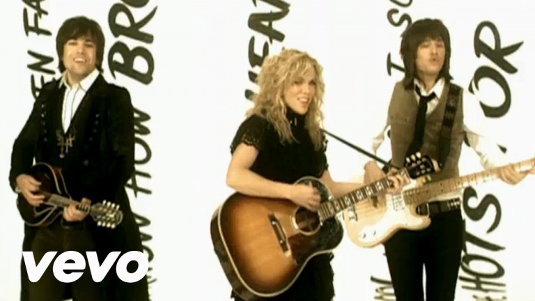 The Band Perry – Hip To My Heart