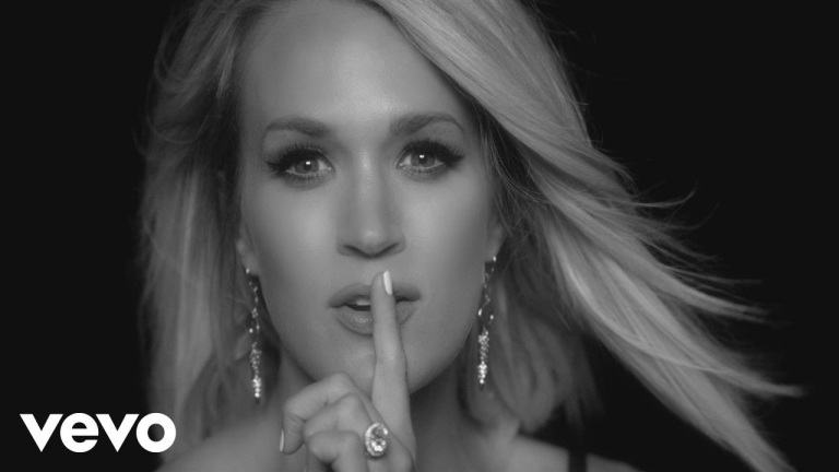 Carrie Underwood – Dirty Laundry