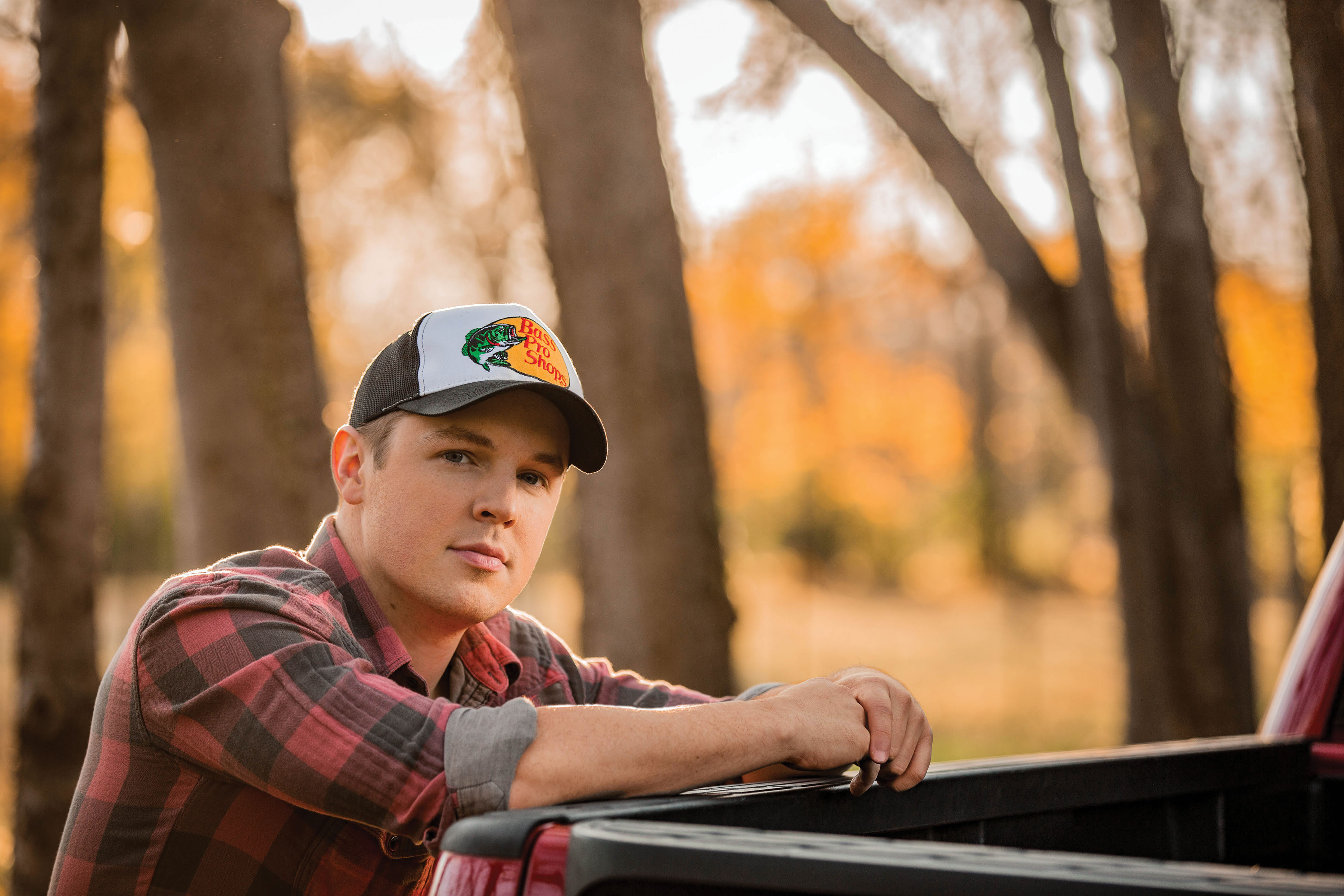 Pressroom TRAVIS DENNING HEARS HIS DEBUT SONG ON THE RADIO FOR THE