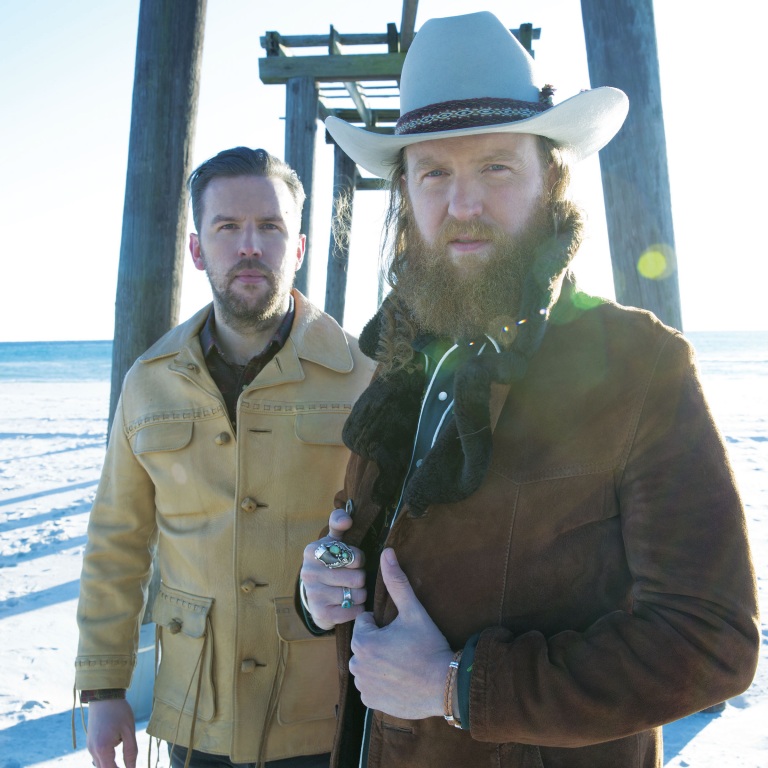 BROTHERS OSBORNE TAKES FANS BEHIND-THE-SCENES OF THEIR LATEST VIDEO FOR “I DON’T REMEMBER ME (BEFORE YOU).”