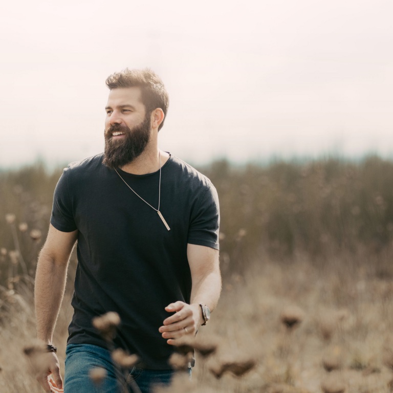 COUNTRY STAR JORDAN DAVIS RELEASES NEW EP BUY DIRT; PERFORMING “BUY DIRT” WITH LUKE BRYAN ON NBC’S 3RD HOUR OF TODAY – JUNE 1ST.