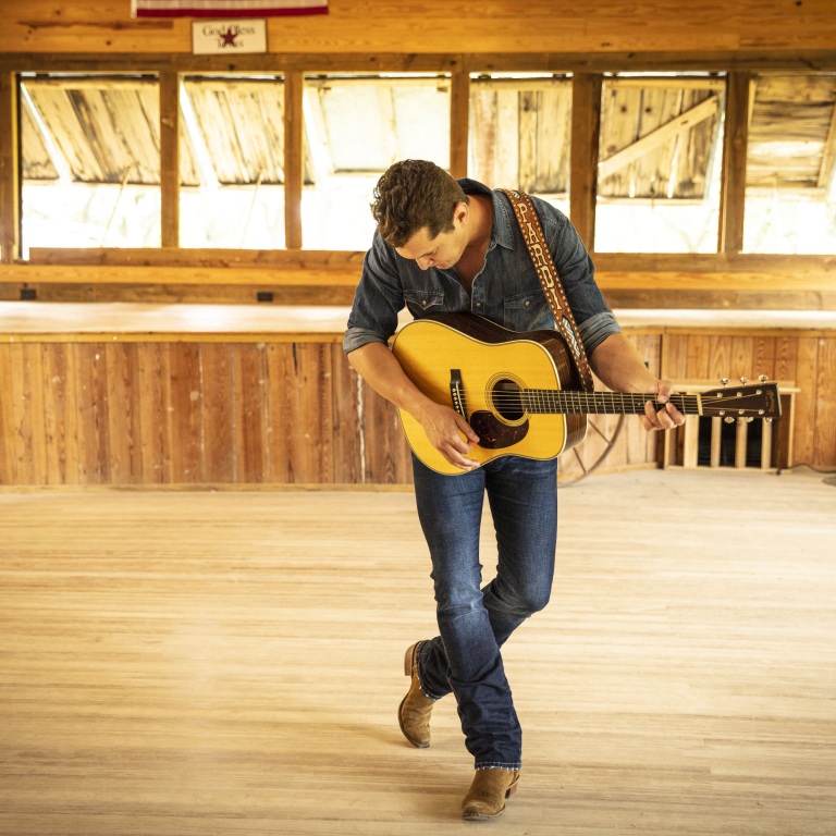 JON PARDI PERFORMS LATEST SINGLE, “TEQUILA LITTLE TIME,” ON NEW YEAR’S EVE.