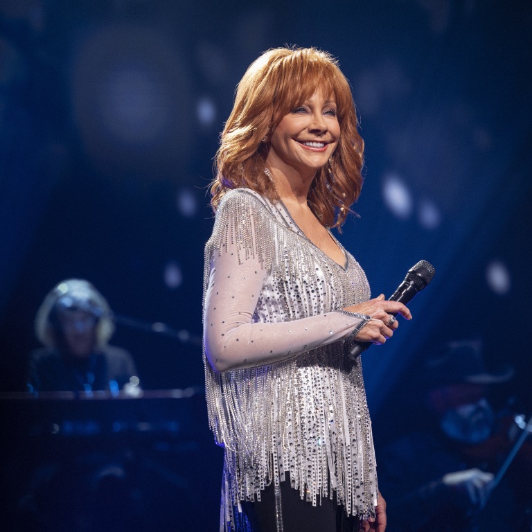 REBA MCENTIRE KICKS OFF REBA: LIVE IN CONCERT  WITH ENERGETIC SOLD-OUT SHOW.