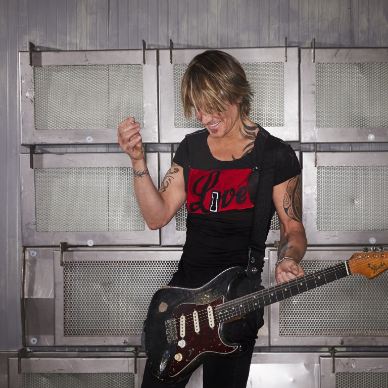 KEITH URBAN RELEASES NEW SONG, “STRAIGHT LINE.”