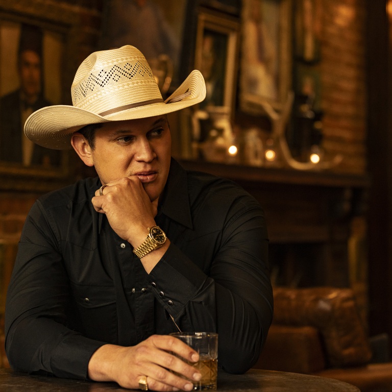 JON PARDI REVEALS TRACK LIST FOR MERRY CHRISTMAS FROM JON PARDI – OUT THIS FRIDAY, OCTOBER 27TH.